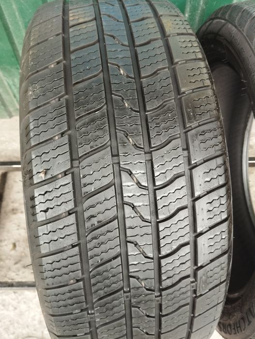 Пара всесезонних шин Windforce 215/50/17