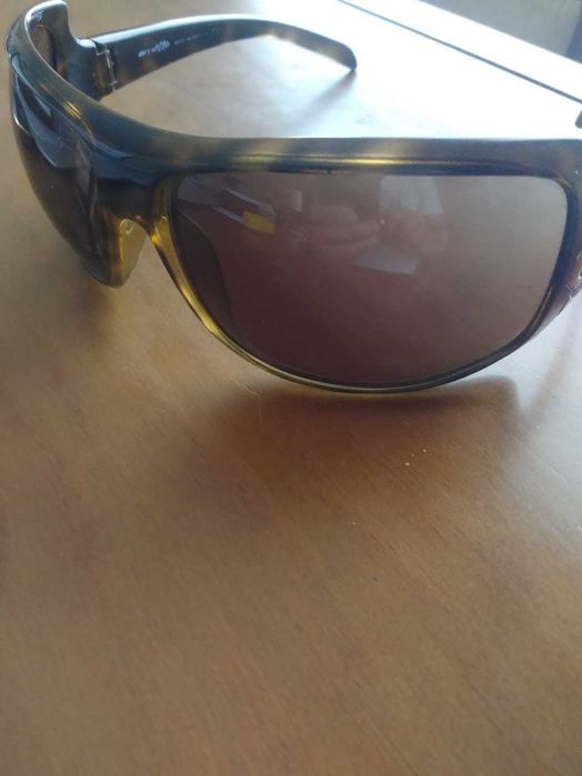 Óculos de sol Arnette