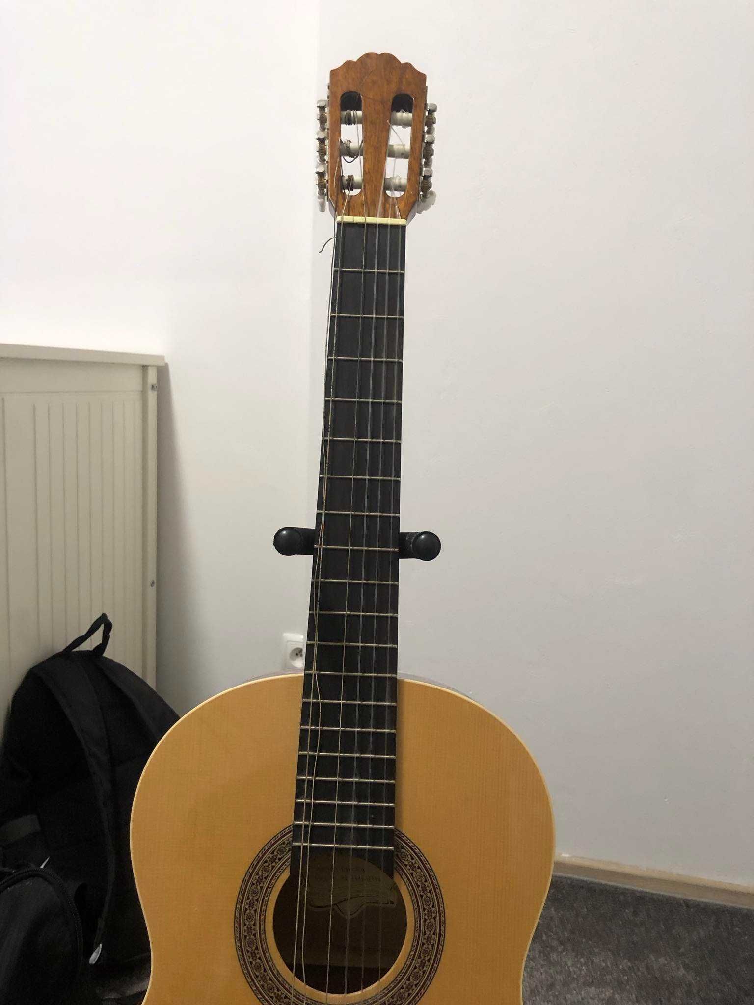 Gitara klasyczna Greg Bennett +stojak