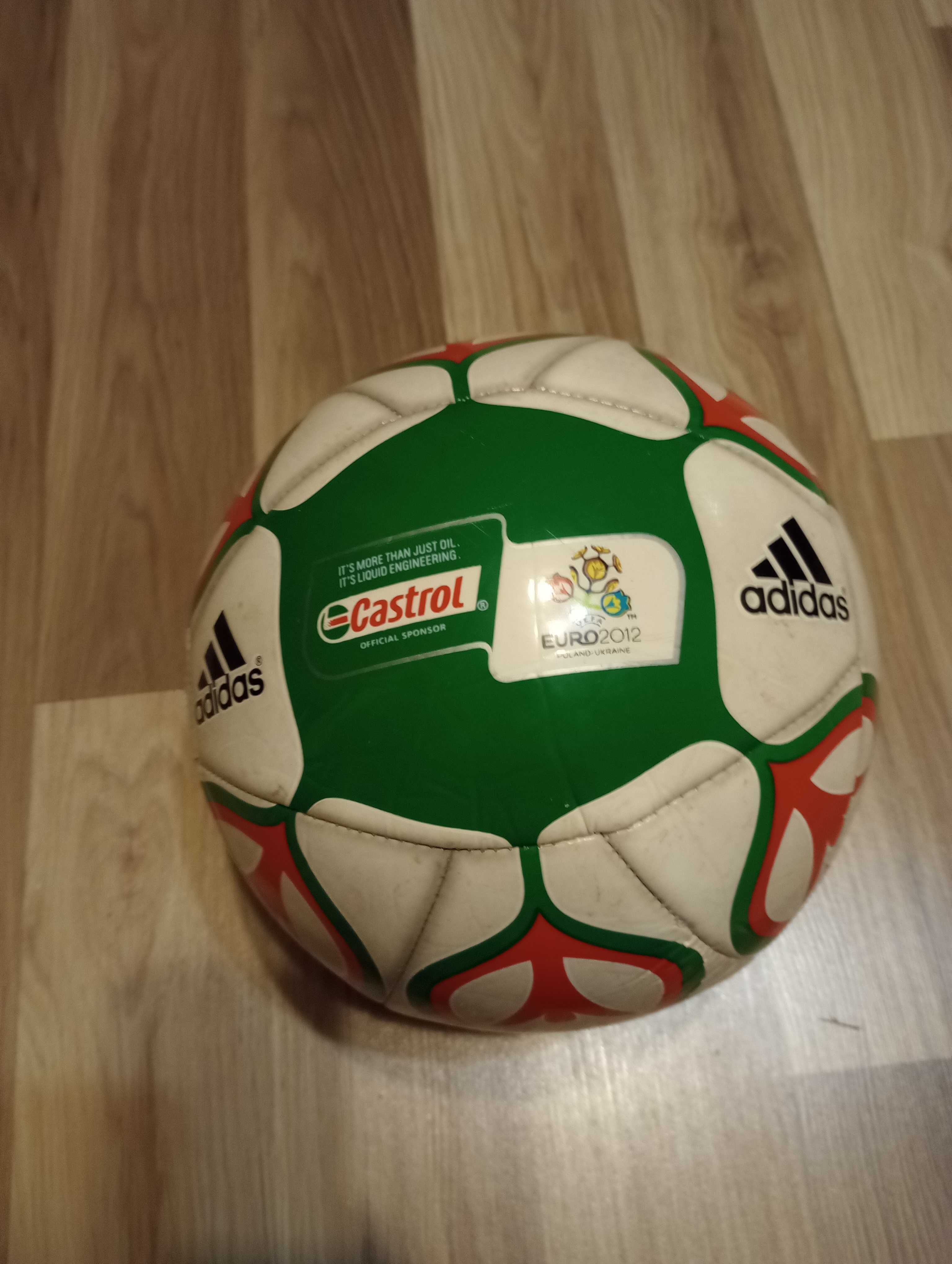 Piłka nożna Adidas limitowana edycja Castrol- Euro 2012, jak nowa.