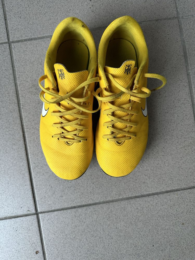 Buty Korki piłkarskie Nike Neymar EU 35 cm 22 us 3Y
