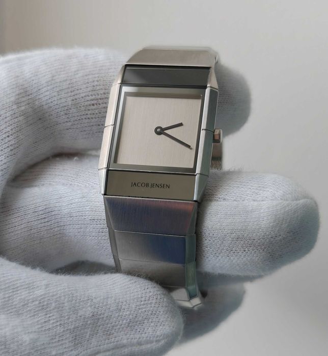 Жіночий годинник Jacob Jensen 562 Swiss Made Sapphire