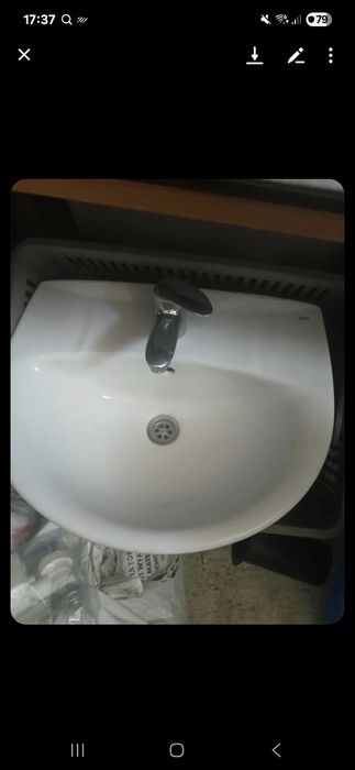 Umywalka biala porcelanowa