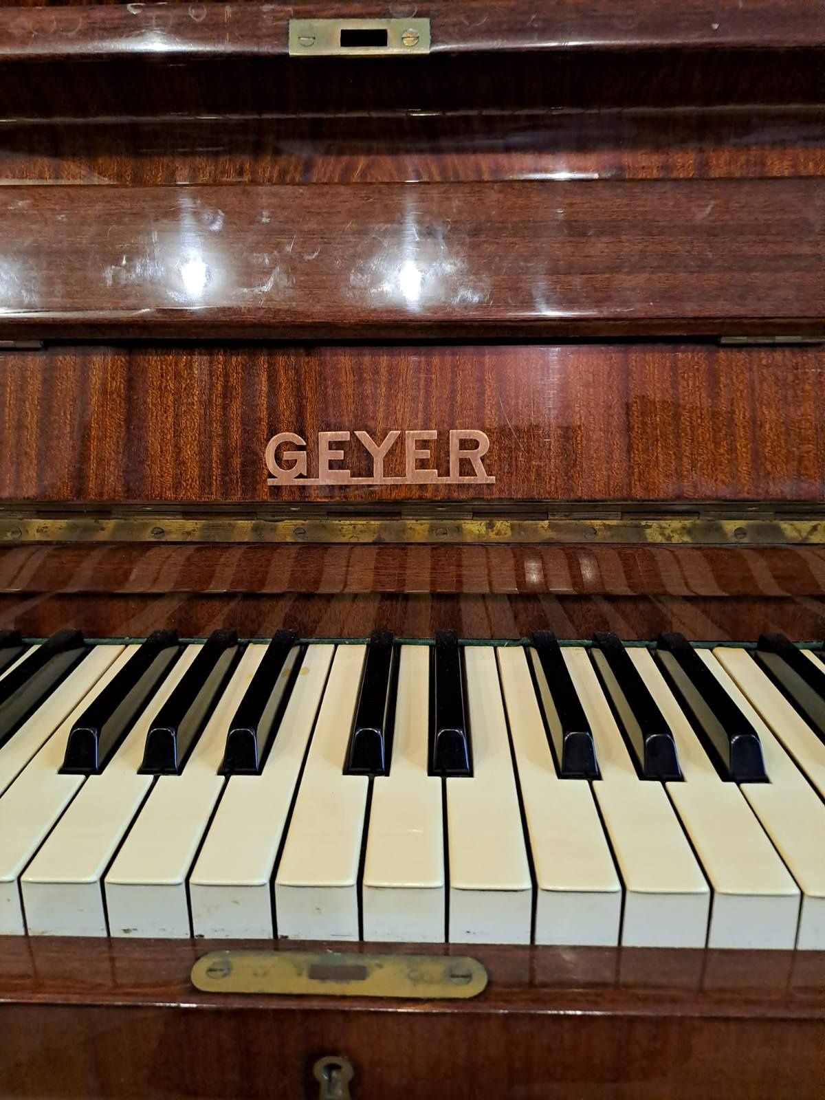 Продам Пианино "GEYER"