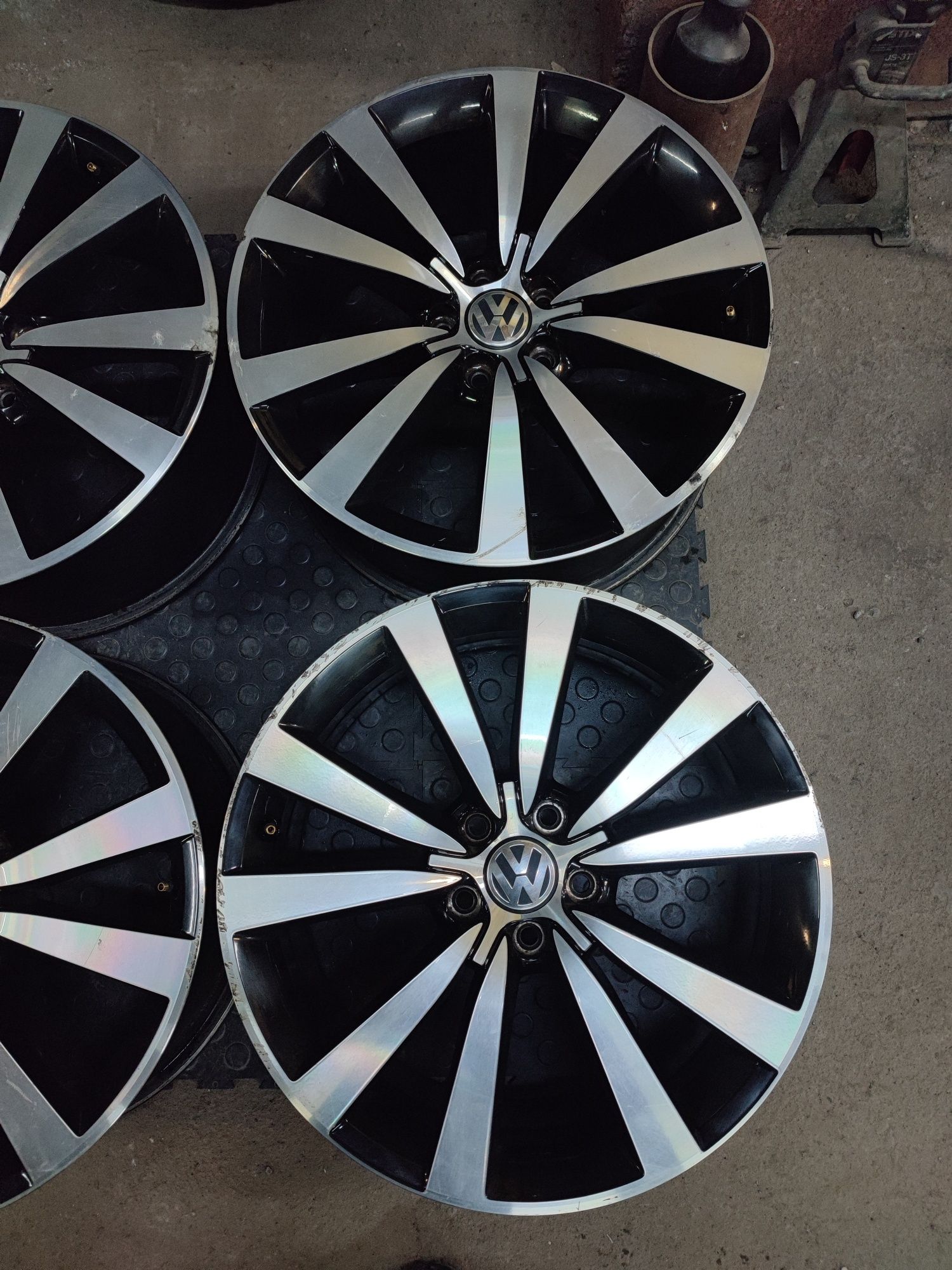 Felgi Aluminiowe 5x112 19 Cali | VW New Beetle 5C0 | 8Jx19 ET 48