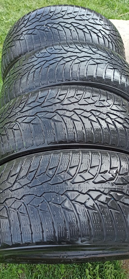 Шини 215/55 R16 NOKIAN