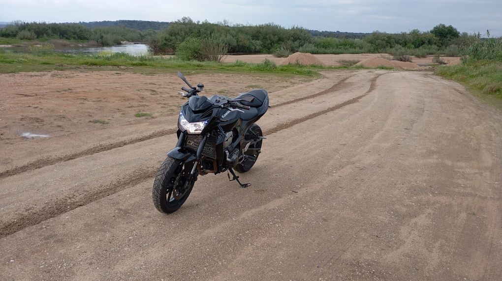 Moto Kawasaki z750