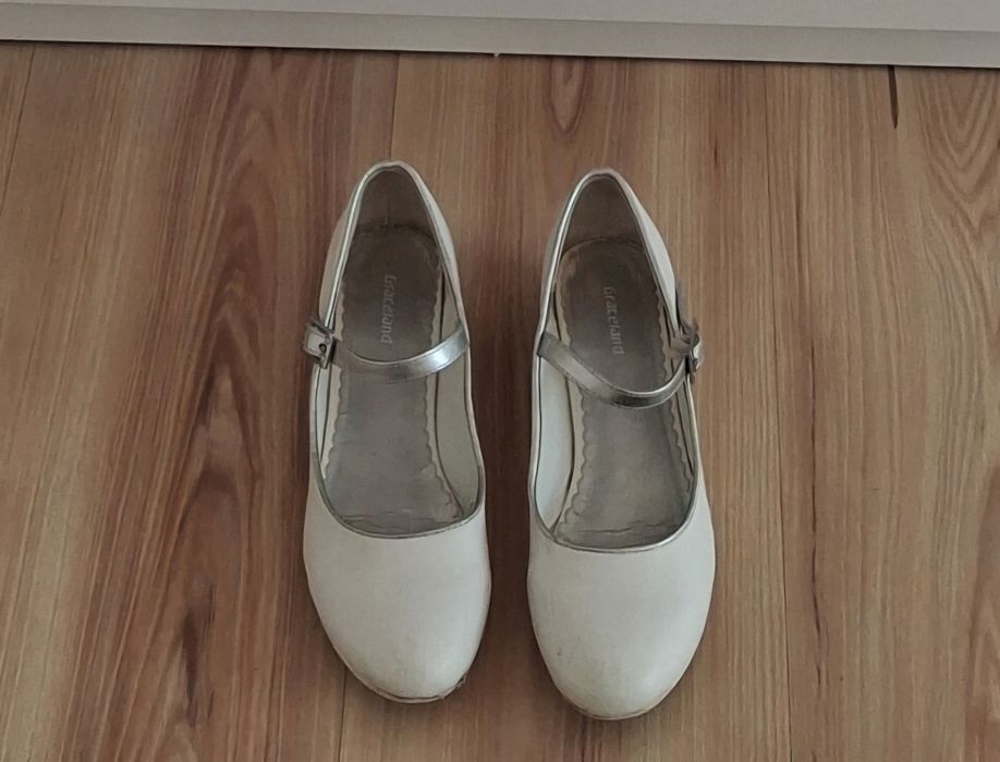 Alba komunijna torebka narzutka wianek buty