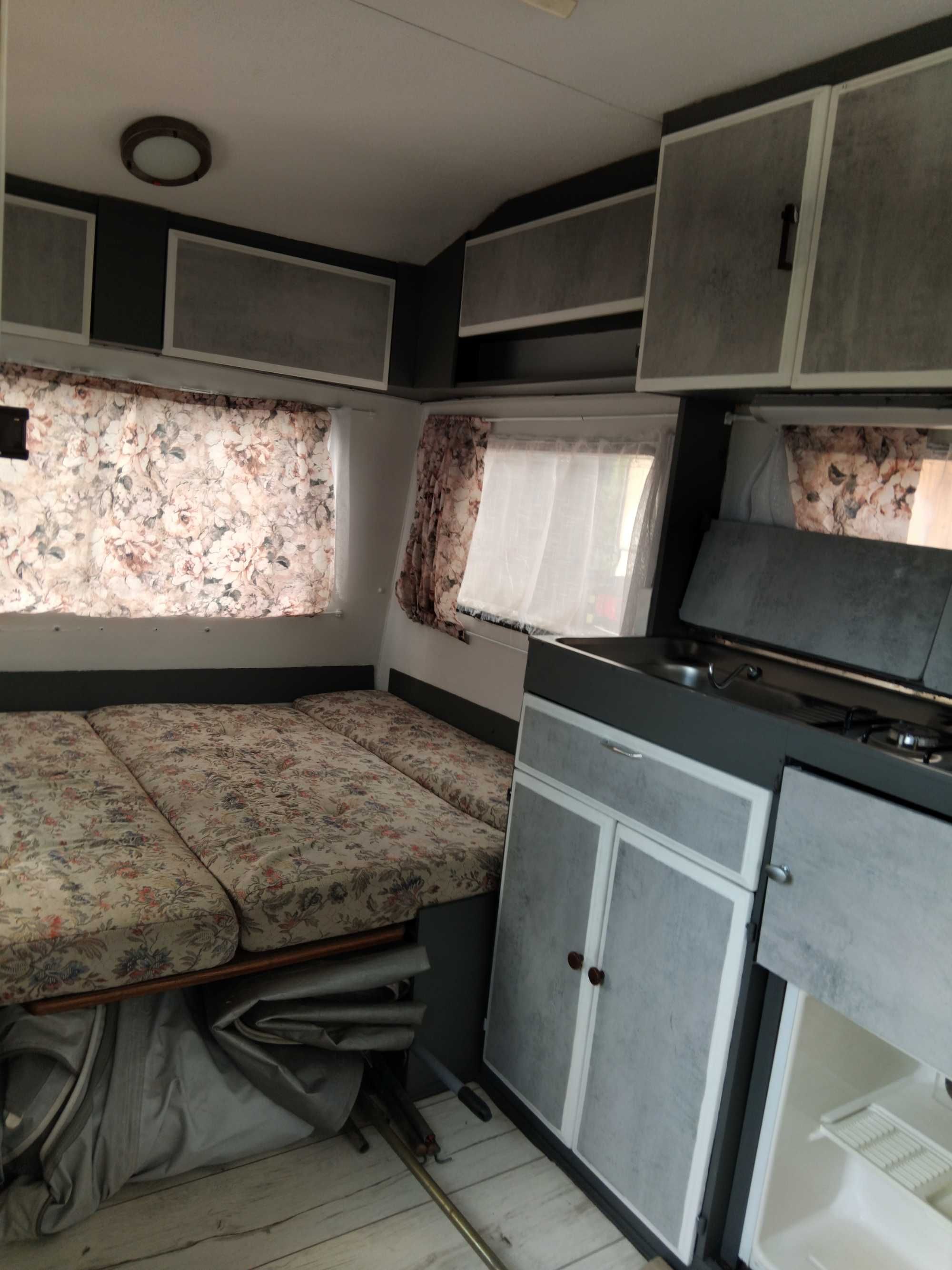 Przyczepka kepingowa Burstner 1980 PO REMONCIE przednsionek DMC800KG