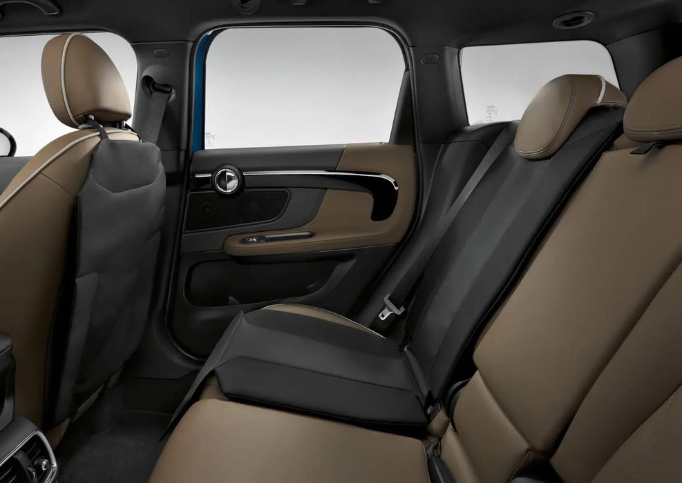 Osłona oparcia fotela i podkładka pod fotelik dziecięcy Komplet BMW 82122448367