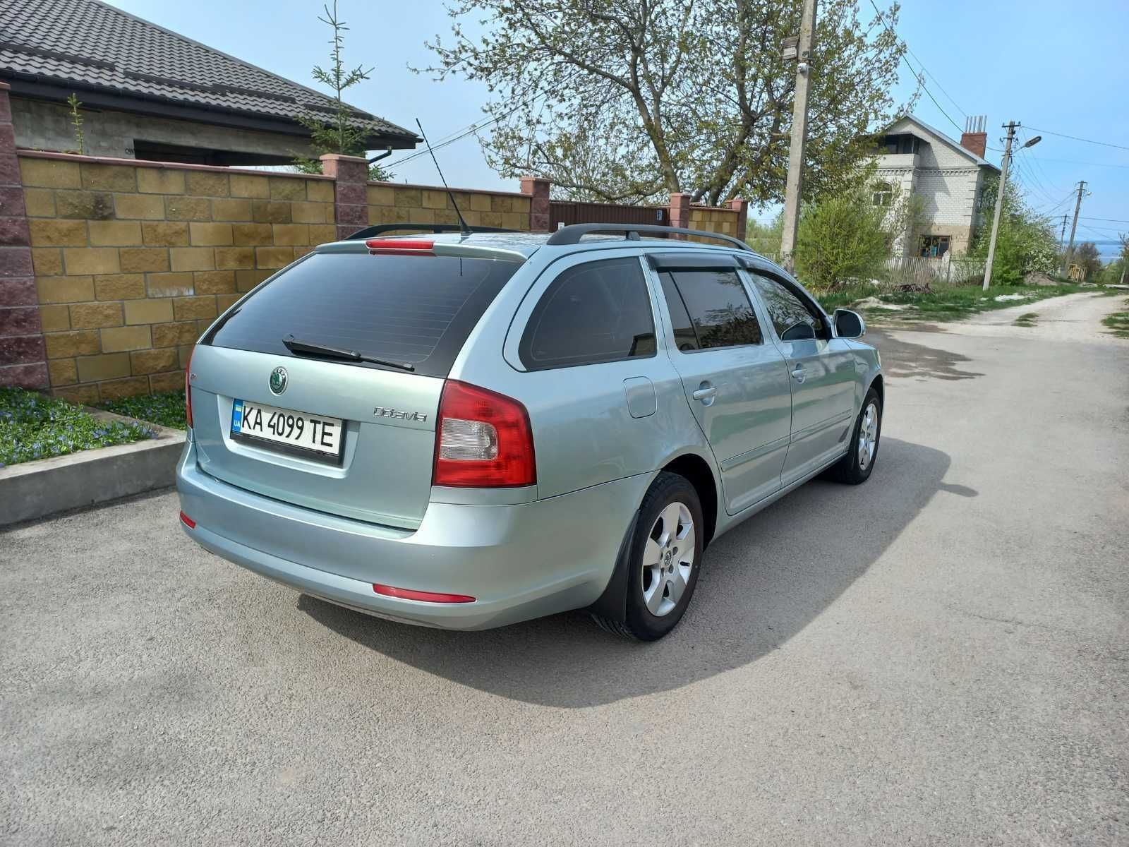 Ідеальна  Skoda Octavia 2010. Не  битий, не фарбований.