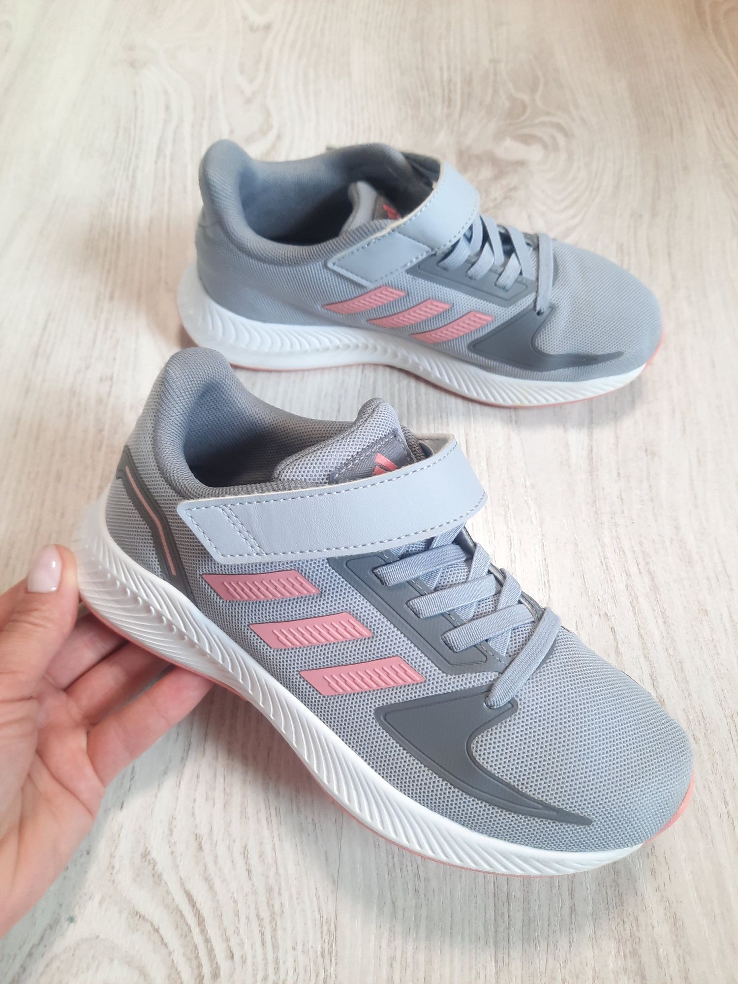 легкие кроссовки Adidas RUNFALCON 2.0 на липучках кросівки 20.5см р.32