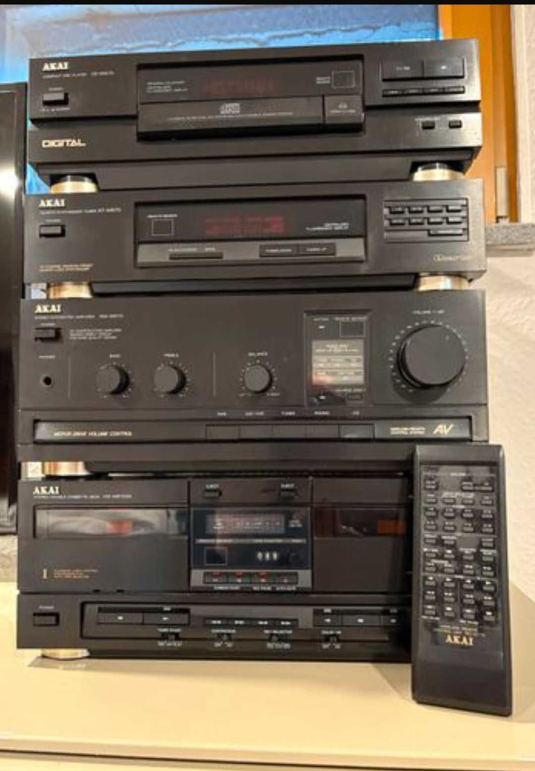 wieża Akai z kolumnami Grundig
