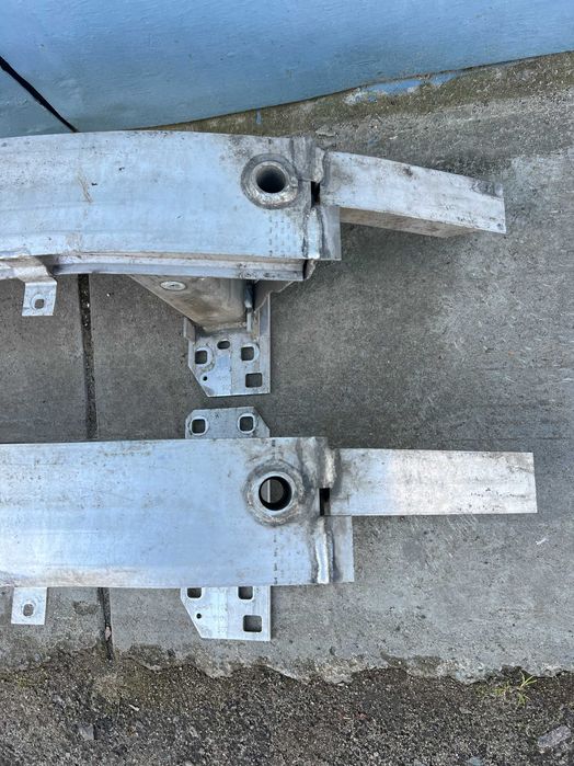 audi a8 4n підсилювач бампера передній наявність