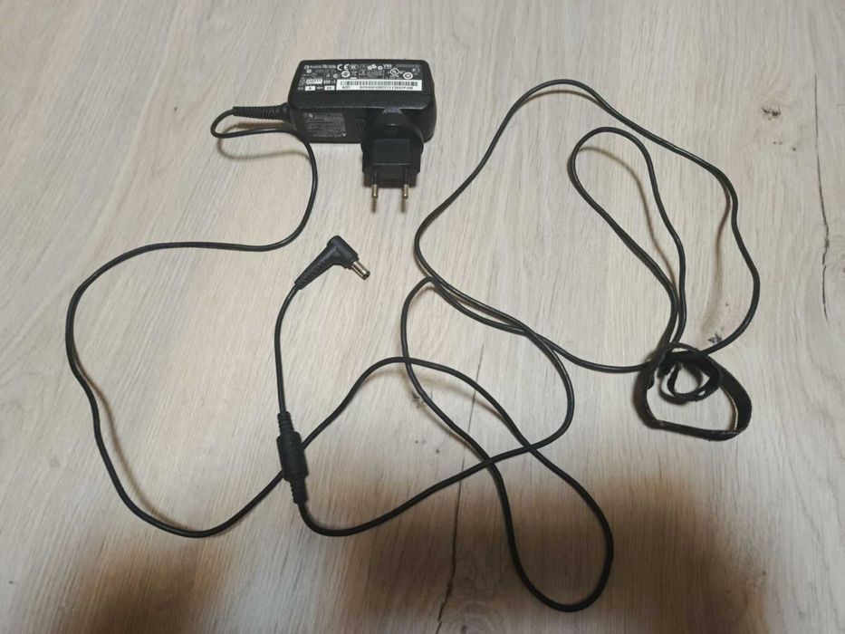 Блок питания для ноутбука 19V 2.15A 40W (5.5x1.7mm) ADP-40TH б/у