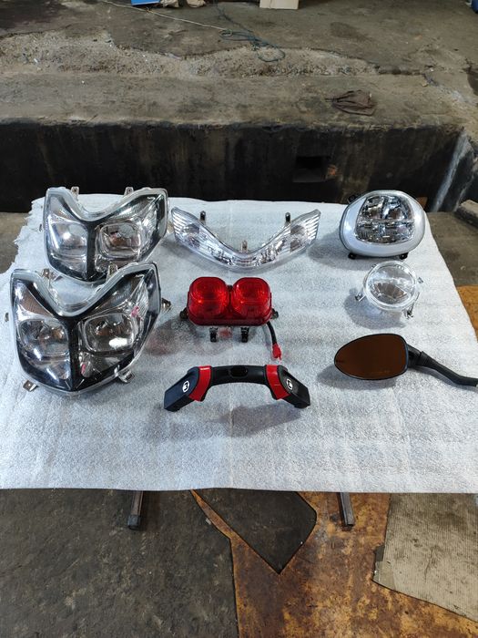 Фары от мопедов , скутеров