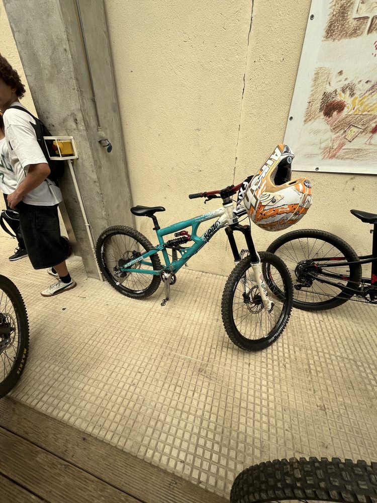 (URGENTE) commencal furious 2009 (NEGOCIAVEL)
