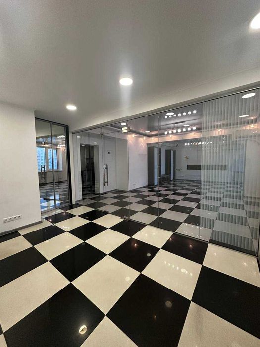 Драгоманова 6а. Нежитлове приміщення 76 м. кв., ГЕНЕРАТОР !!!