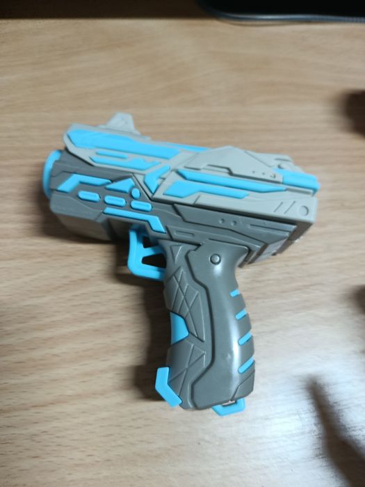 Пистолетик nerf наподобие известного пистолета g22