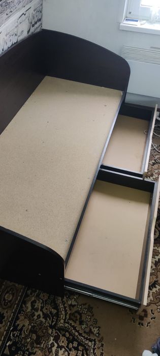 Продам ліжко дитяче (підліткове) б/в.  190*80