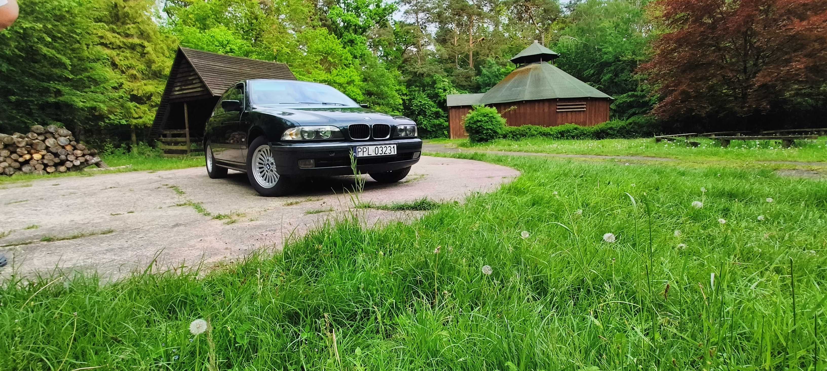 Samochód BMW e39 520i