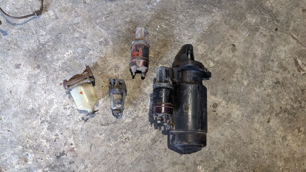 Фари,     замки!