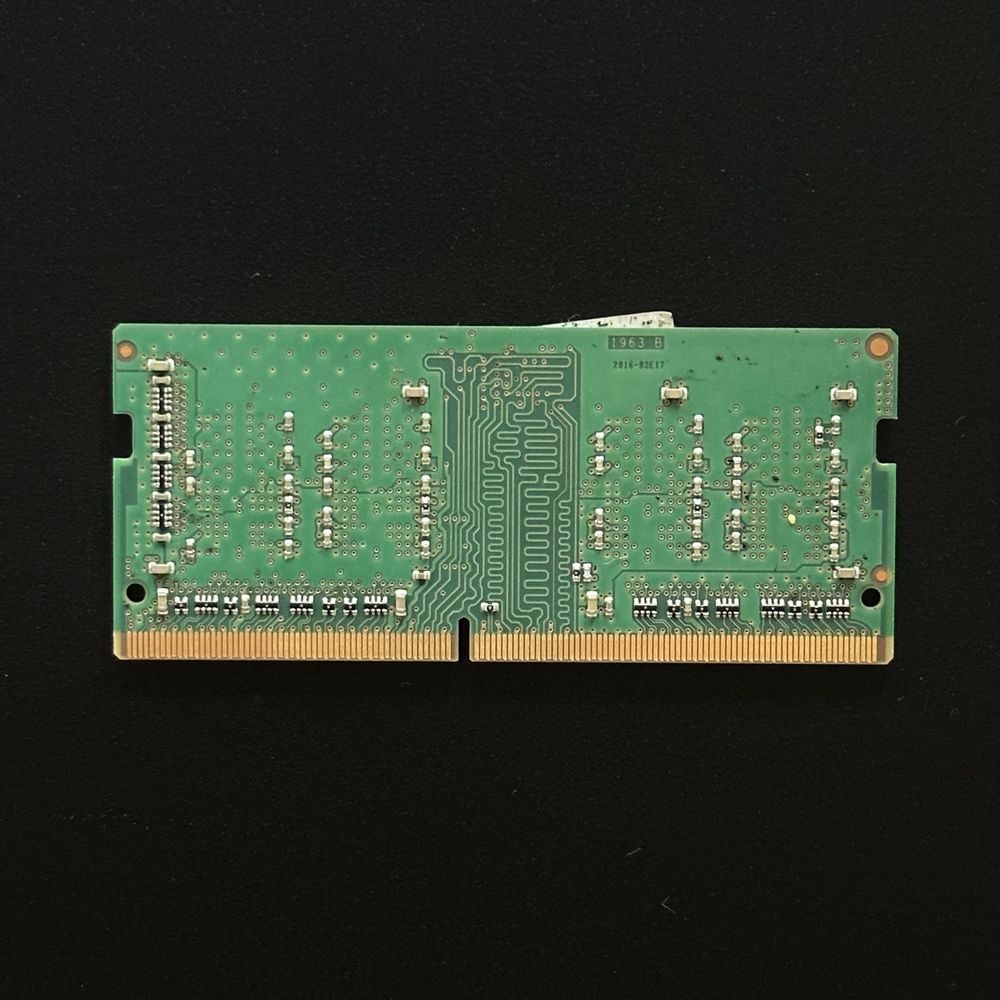 Модуль оперативної пам'яті для ноутбука DDR4 4GB 2400 MHz