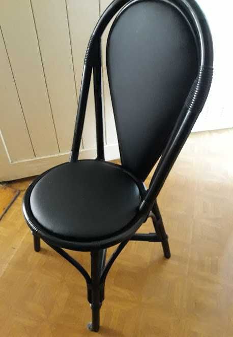 5 krzeseł ratanowych po renowacji - jak nowe! czarna eko-skóra