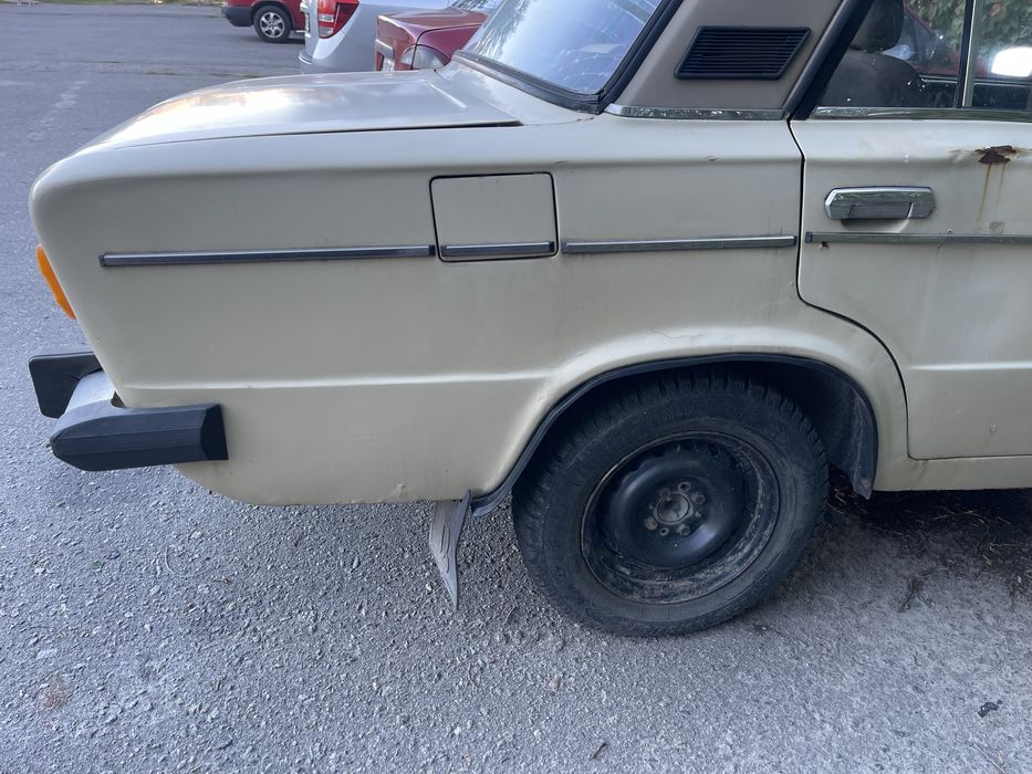 Продам ваз 2106 авто на ходу їде добре