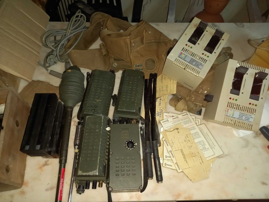 Radios militares e amadores