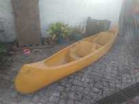 Canoa em fibra para duas pessoas