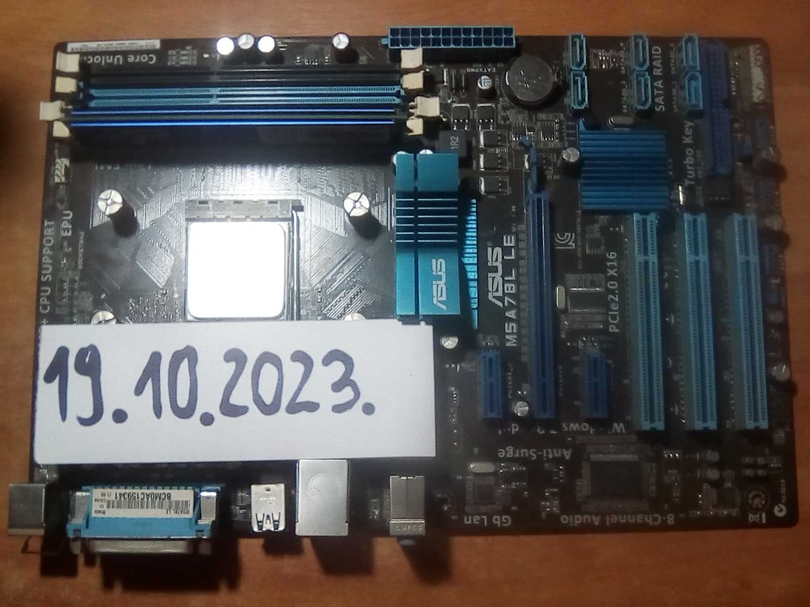 procesor AMD FX 4 rdzenie płyta główna i ram 1 x 8gb ddr3 2 x 8gb