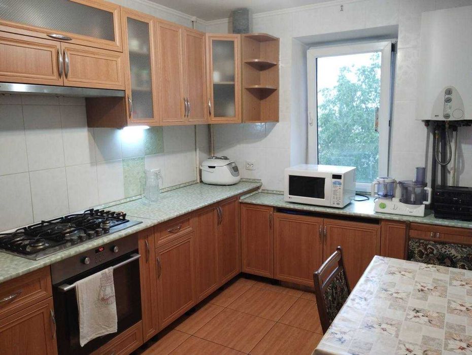 Продаж 4к квартири 83 кв. м на вул. О. Антонова