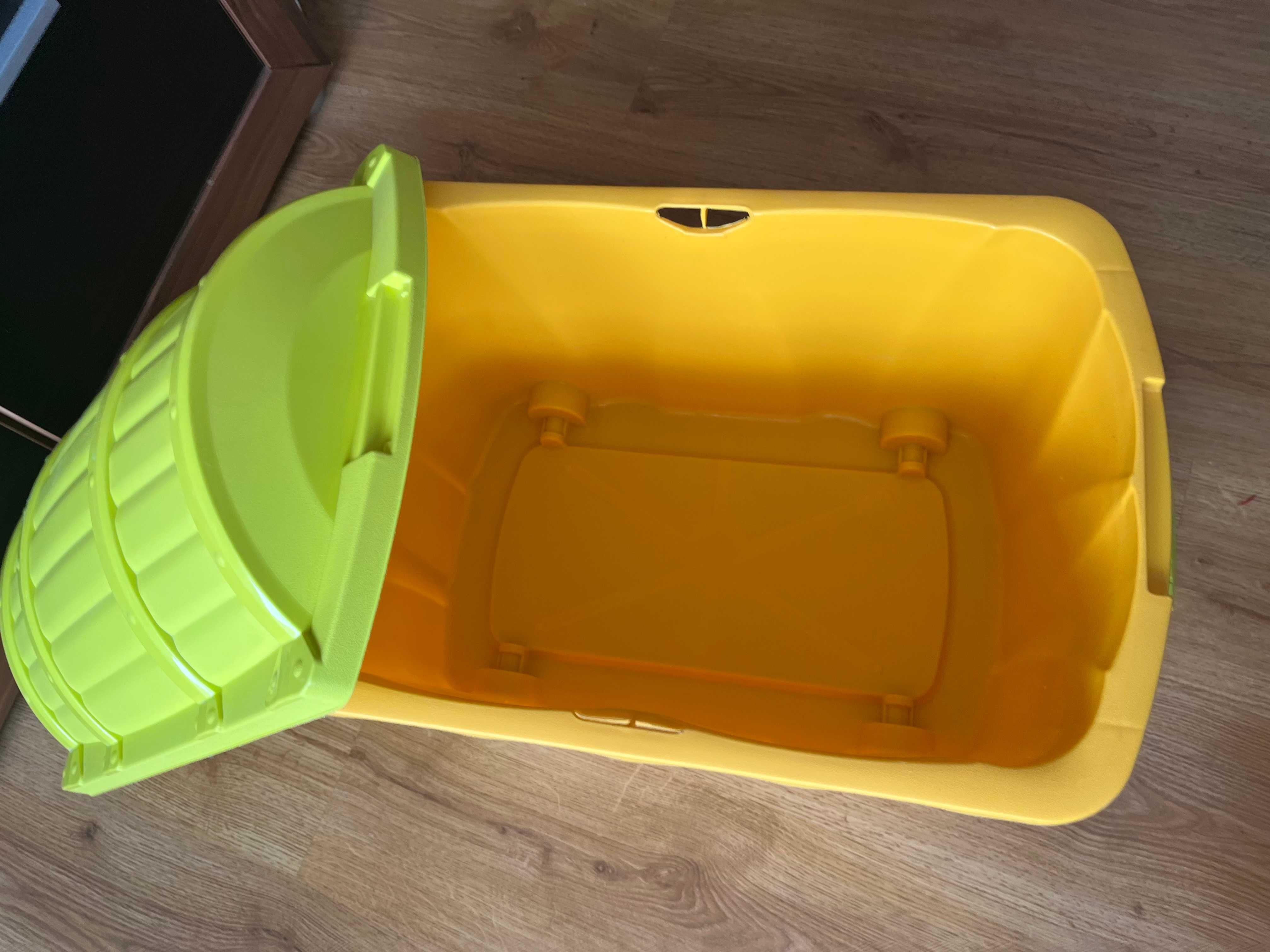 Plastikowa skrzynia na zabawki