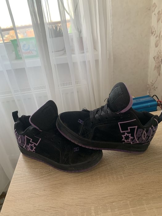 Продам демісезон стильне взутя