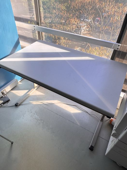 Secretária de Escritório Cinza