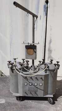 Pulverizador / doseador usado com vários depósitos