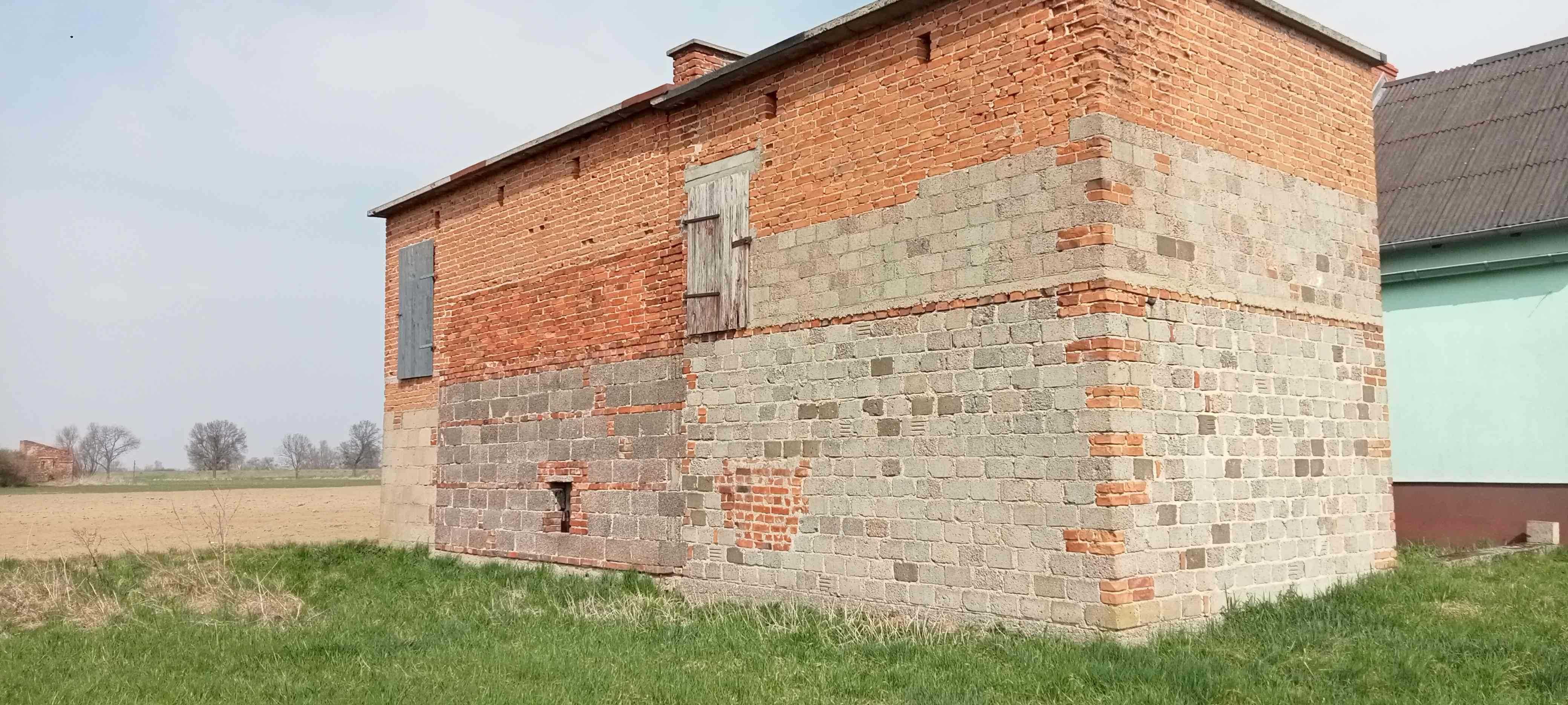 Dom na wsi na sprzedaż