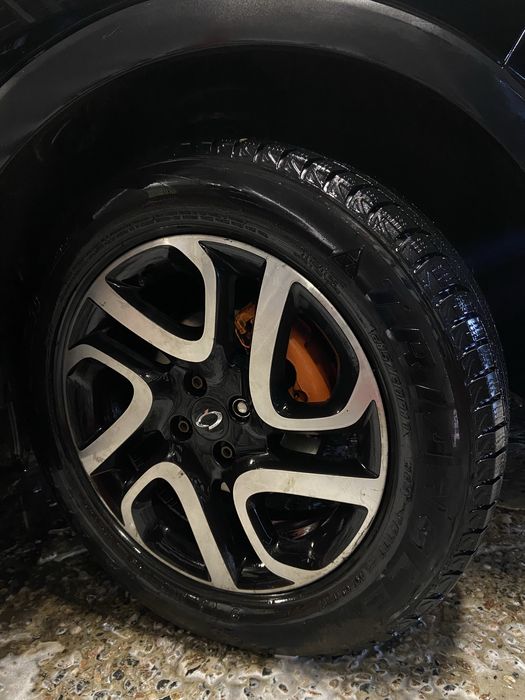 Зимові шини Triangle (нові) 215/60 r17