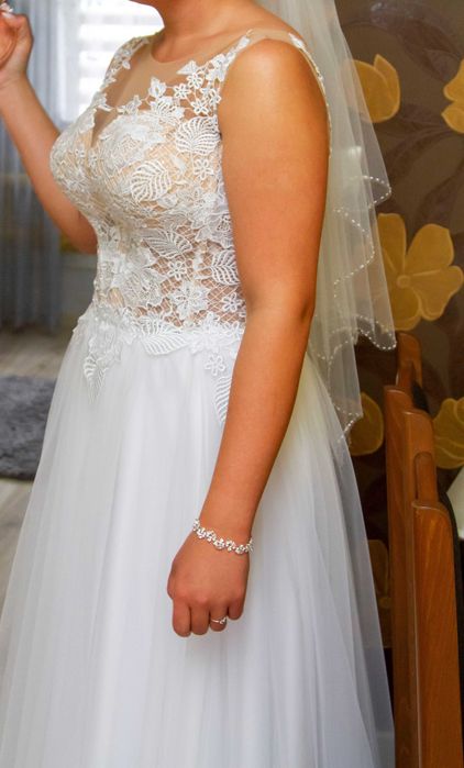 Suknia Ślubna 38-40 koronka