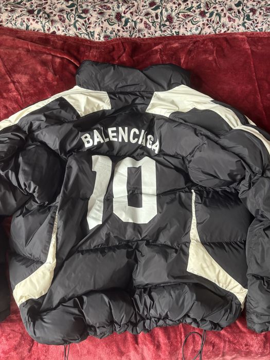 Куртка BALENCIAGA бу сост 9-10 дуже тепла торг є