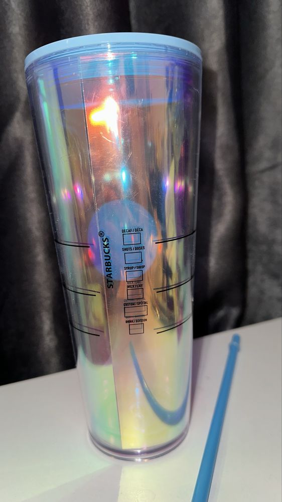 Holo kubek Starbucks