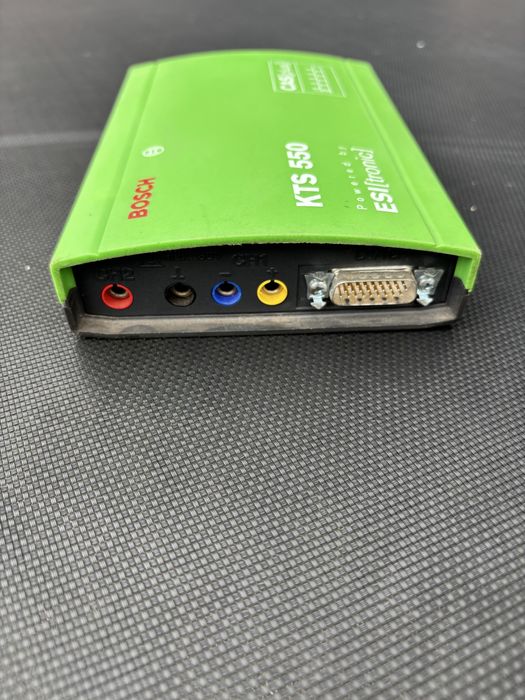 Сканер BOSCH KTS 550 ESI tronic