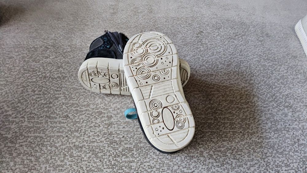 Сапожки детские теплые фирмыChicco-Tex Морокко, фирмы Gulliver.