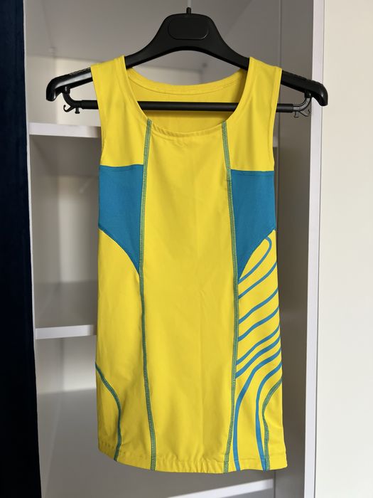 2 спортивні футболки- жіночі s-36