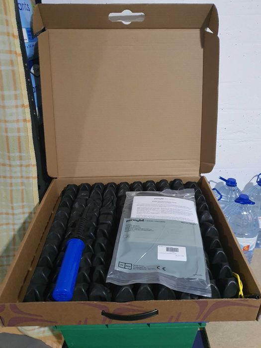 Almofada nova de baixo perfil.