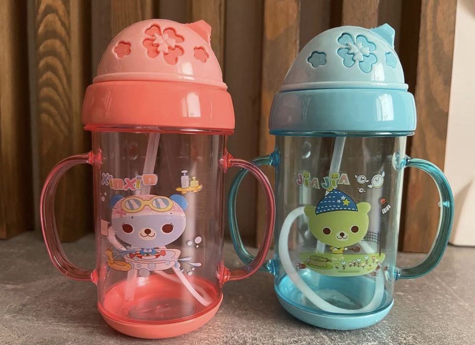 Посуд силіконовий та дитячі тримачі