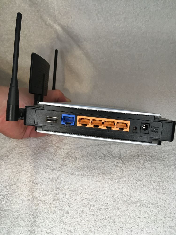 Router Linksys WRT 350N