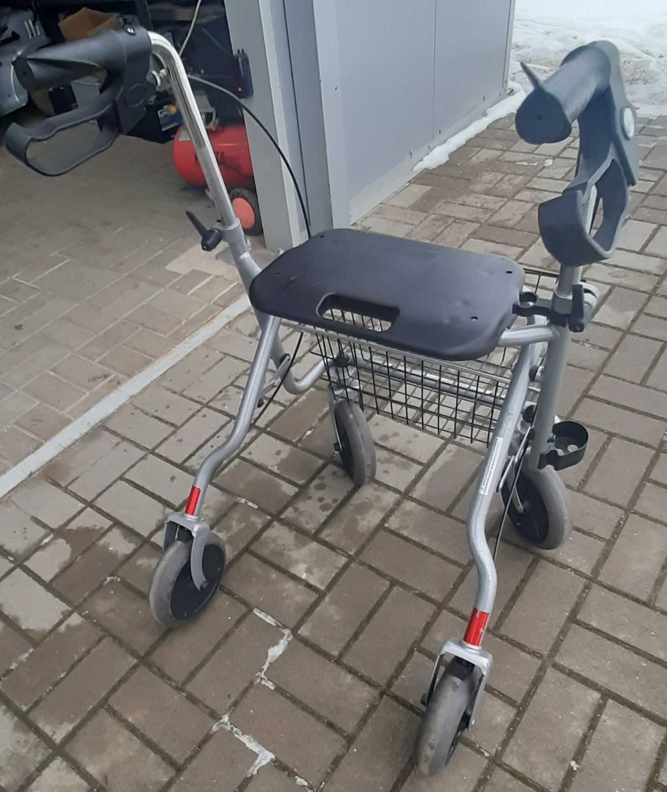 Balkonik Rollator Chodzik aluminiowy lekki składany siedzisko oparcie