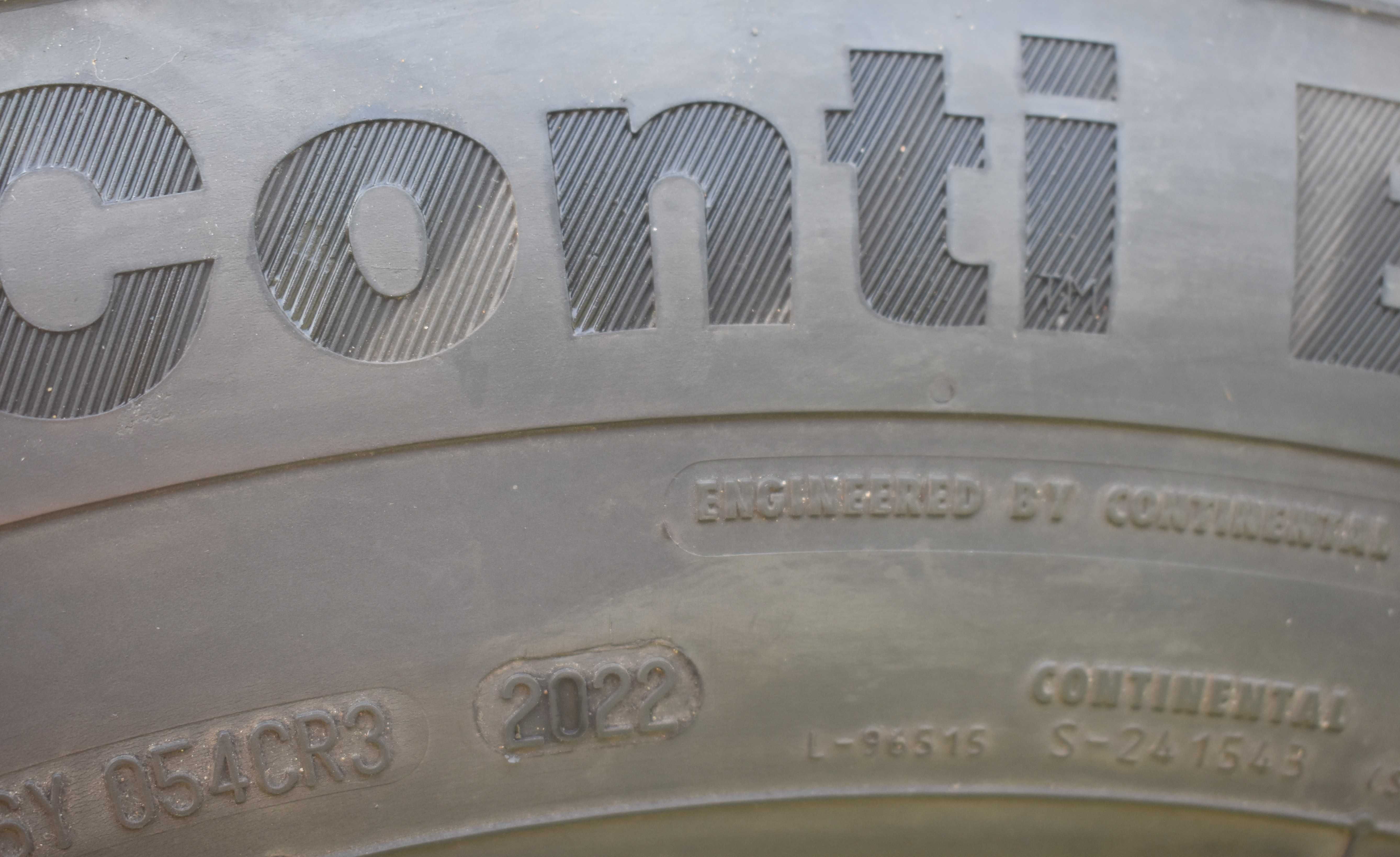 Opona 295/55 R22.5" Nacinana w bardzo dobrym stanie